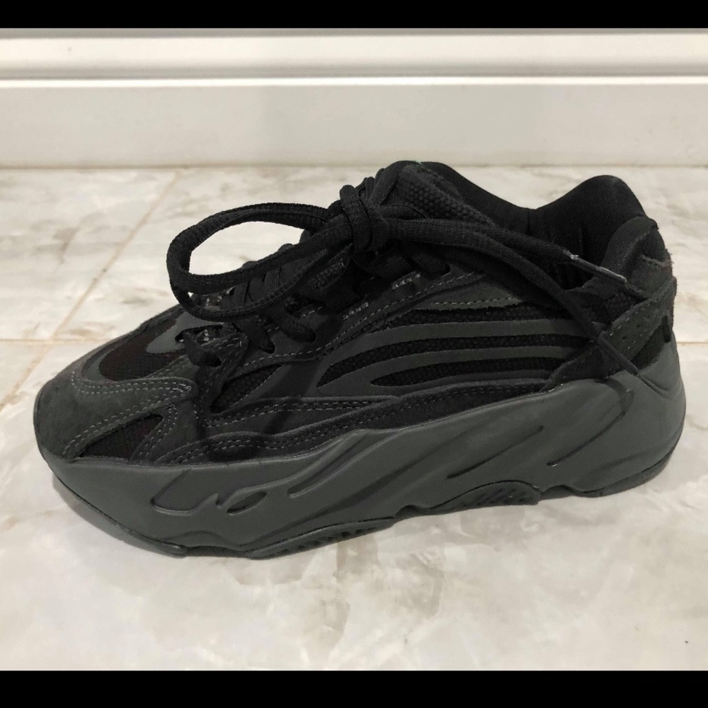 Yeezy Boost 700 V2